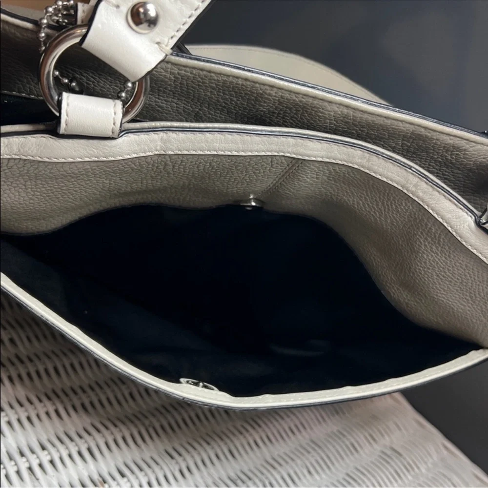 Coach Laura Spectator Tote, EUC - Picture 10 of 14